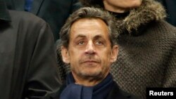 Eski cumhurbaşkanı Nicolas Sarkozy geçen hafta Fransa-Hollanda milli futbol maçını seyrederken