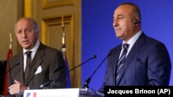 Laurent Fabius ve Mevlüt Çavuşoğlu